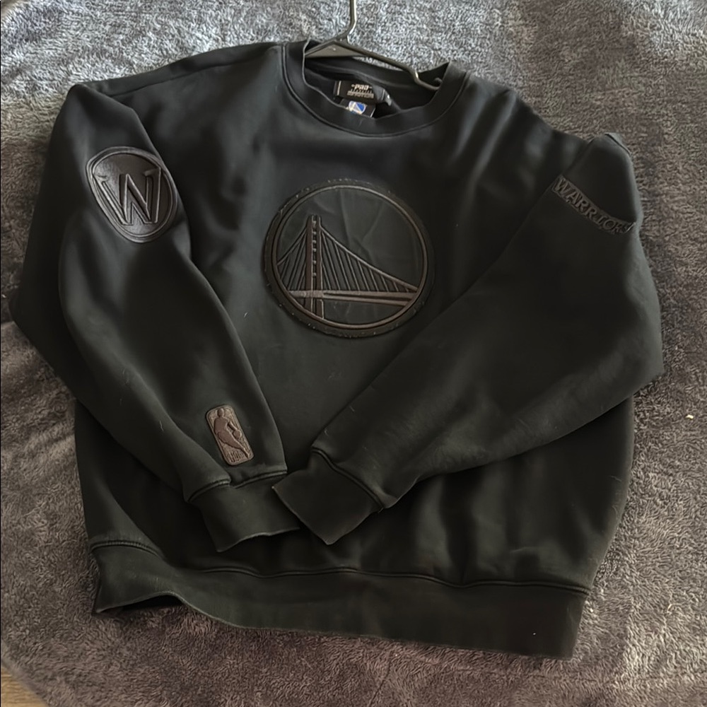 Golden State Warriors Black/Black Crewneck (Size L) (Exclusive)
